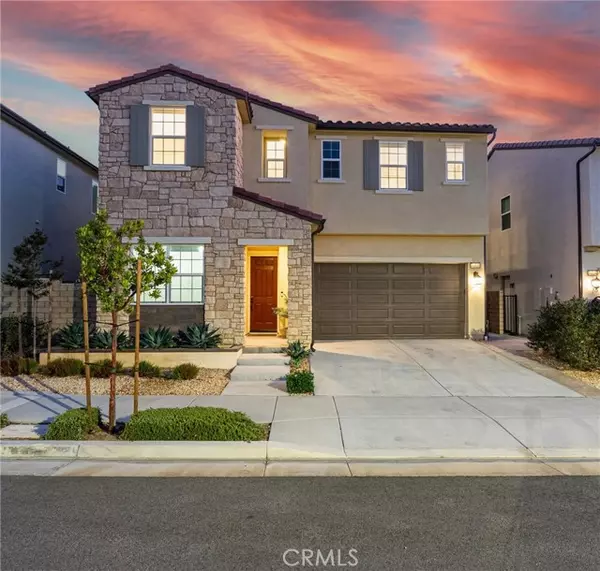 19230 Blackthorn DR, Saugus, CA 91351