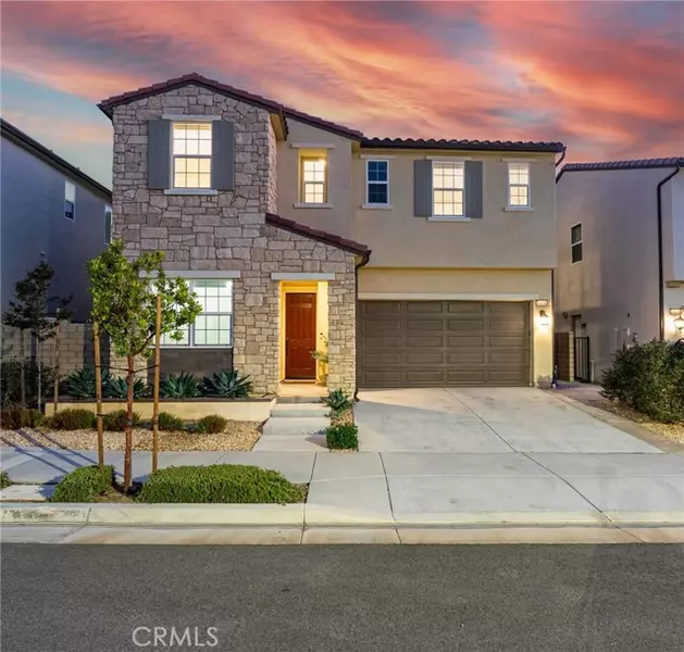 19230 Blackthorn DR, Saugus, CA 91351