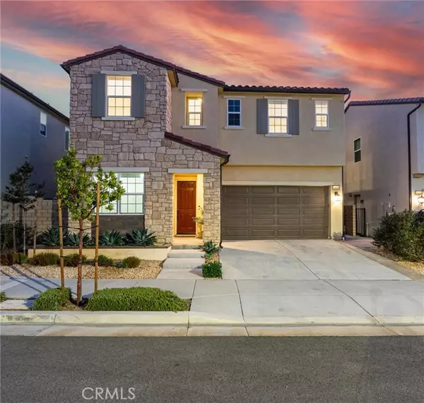 19230 Blackthorn DR, Saugus, CA 91351