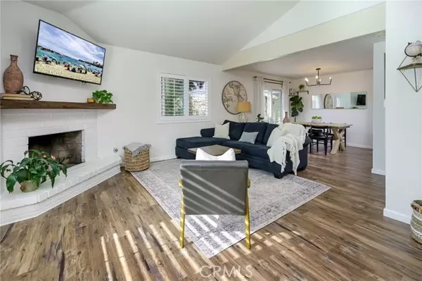 300 CUTTER WAY, Costa Mesa, CA 92627