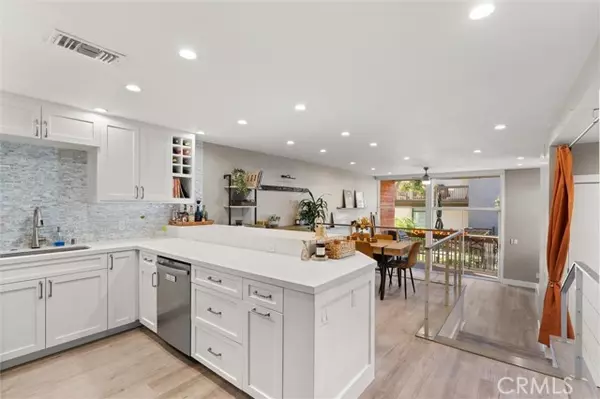 Long Beach, CA 90803,6101 Marina Pacifica DR