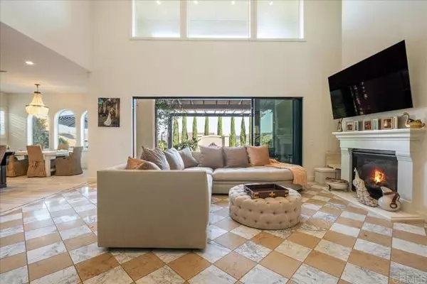 Carlsbad, CA 92010,2543 Glasgow DR