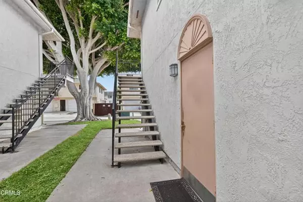 Port Hueneme, CA 93041,724 W Hemlock ST