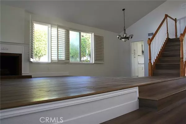 Mission Viejo, CA 92691,27582 Cenajo