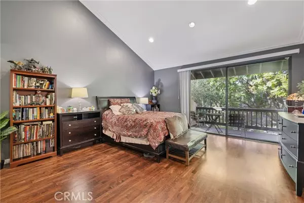 Woodland Hills, CA 91367,21900 Marylee 281