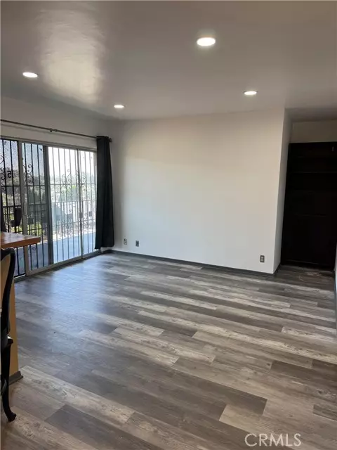 Los Angeles, CA 90039,2257 Ewing ST 5