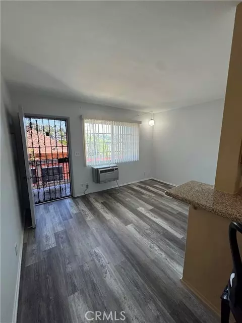 Los Angeles, CA 90039,2257 Ewing ST 1