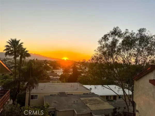 1523 E Windsor RD 209A, Glendale, CA 91205