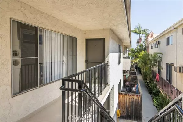4065 Mclaughlin AVE 7, Los Angeles, CA 90066
