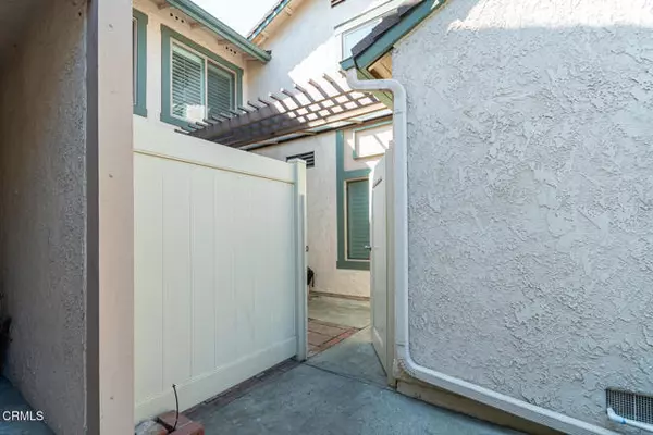 Azusa, CA 91702,842 E Pepper Tree DR