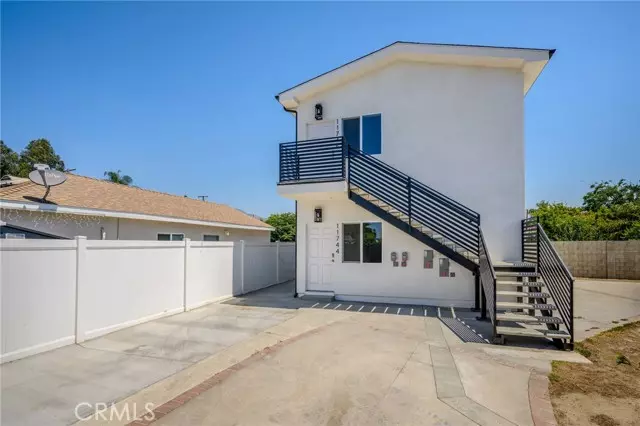 11746 N De Garmo AVE, San Fernando, CA 91340