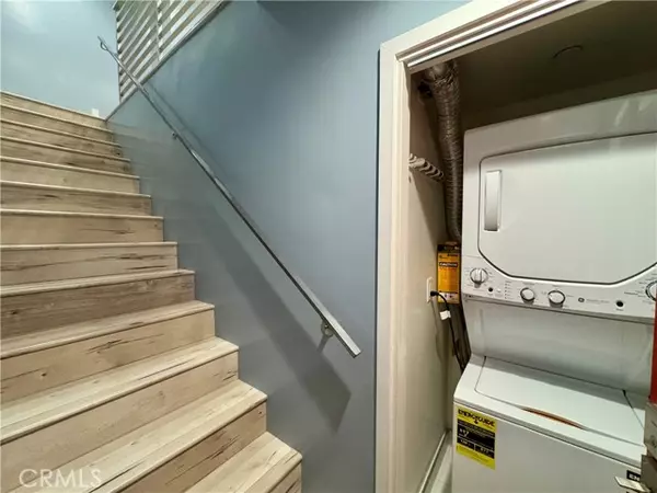 Los Angeles, CA 90027,1804 1/2 N Serrano AVE