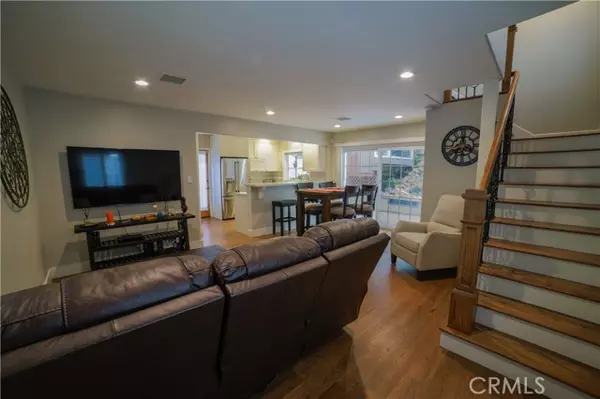 Los Angeles, CA 90077,1118 N Beverly Glen BLD