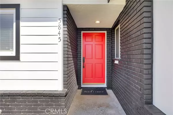 Long Beach, CA 90815,5845 E Deborah