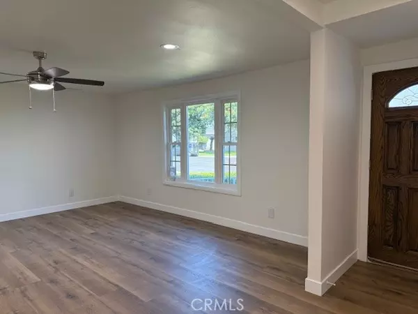 Downey, CA 90242,7964 Comolette ST