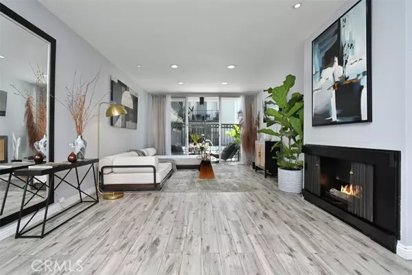 West Hollywood, CA 90046,1351 N Crescent Heights BLD 114