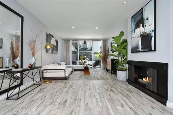 West Hollywood, CA 90046,1351 N Crescent Heights BLD 114