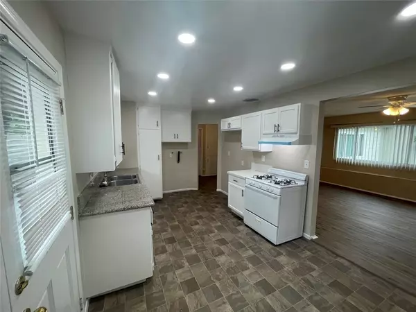 Azusa, CA 91702,355 S Aspan AVE 2