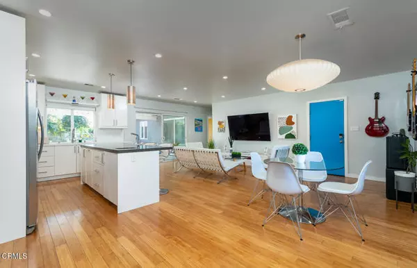 Van Nuys, CA 91406,17402 Cohasset ST