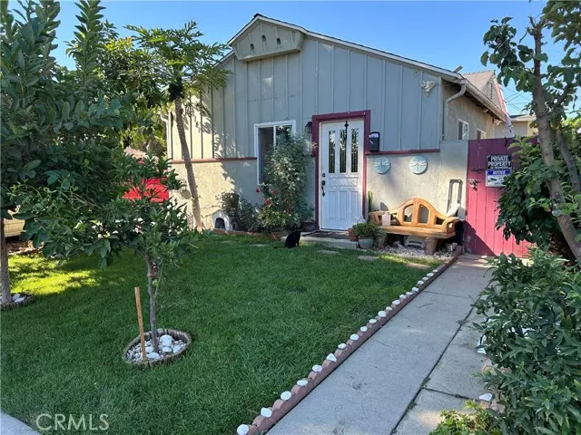 8139 Etiwanda AVE, Reseda, CA 91335