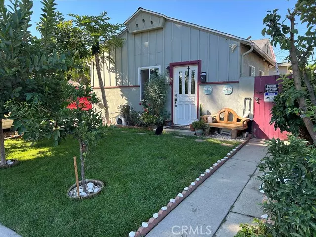 Reseda, CA 91335,8139 Etiwanda AVE