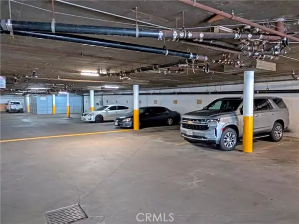 Santa Ana, CA 92706,1327 N Ross