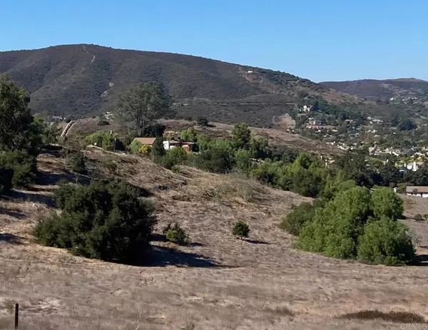 1320 Richland Rd, San Marcos, CA 92069