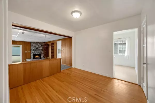 Arleta, CA 91331,8828 Zeiler