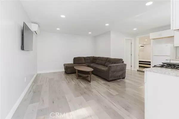 Sun Valley, CA 91352,8407 Terhune