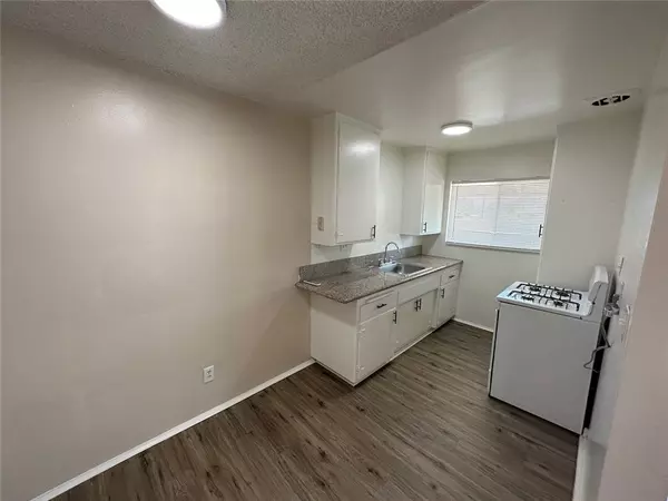 Azusa, CA 91702,316 N San Gabriel AVE D