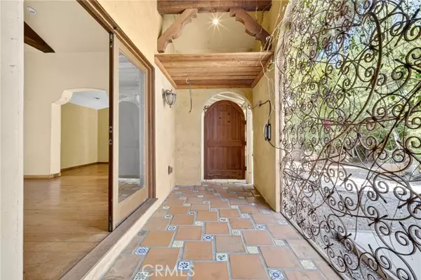 Van Nuys, CA 91405,14720 Valerio