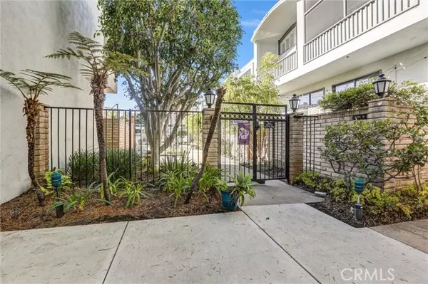 Marina Del Rey, CA 90292,4771 La Villa Marina #L