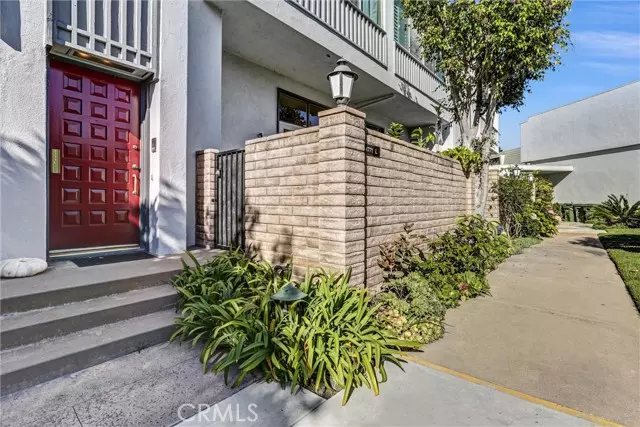Marina Del Rey, CA 90292,4771 La Villa Marina #L