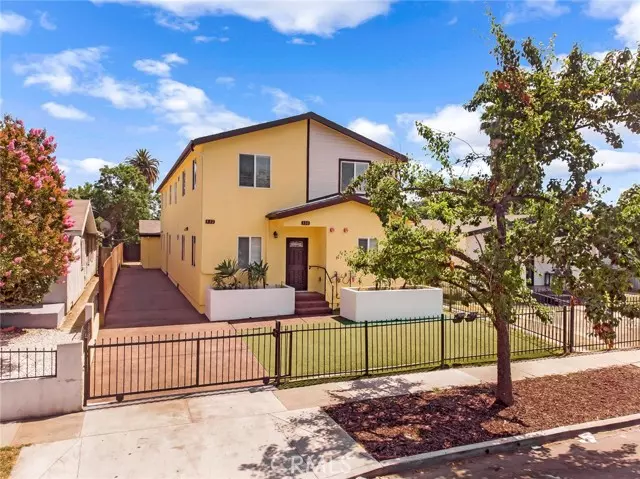 330 E 101st ST, Los Angeles, CA 90003