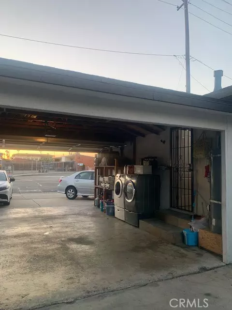 Buena Park, CA 90621,7122 Stanton Ave