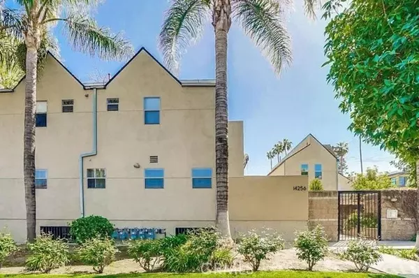 14256 Victory, Van Nuys, CA 91401