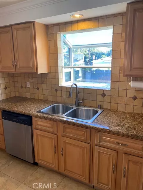 San Pedro, CA 90731,806 W Bloomwood