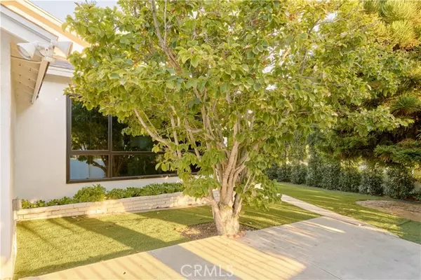 Sherman Oaks, CA 91423,4800 Mary Ellen