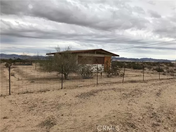 Twentynine Palms, CA 92277,67932 Presswood