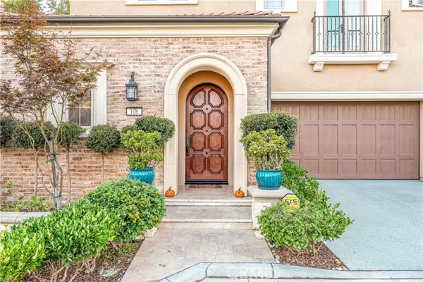 Irvine, CA 92602,106 Long Fence