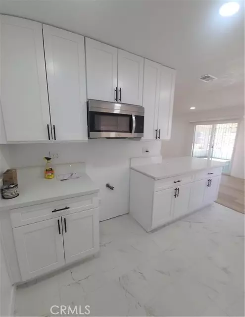 Lancaster, CA 93535,45449 3rd