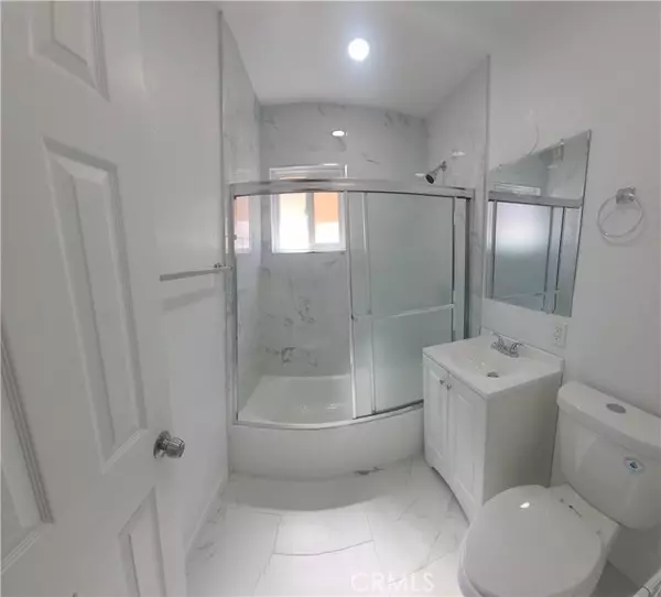 Lancaster, CA 93535,45449 3rd