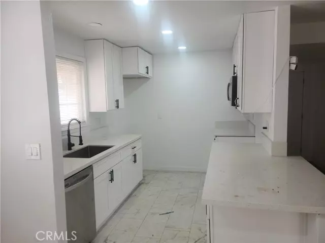 45449 3rd, Lancaster, CA 93535