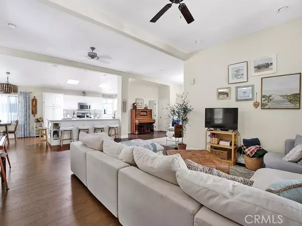 Laguna Beach, CA 92651,30802 Coast M4