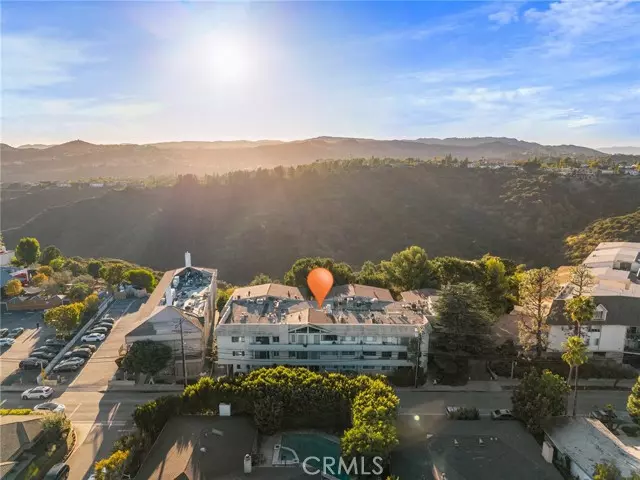 2345 Roscomare 302, Los Angeles, CA 90077