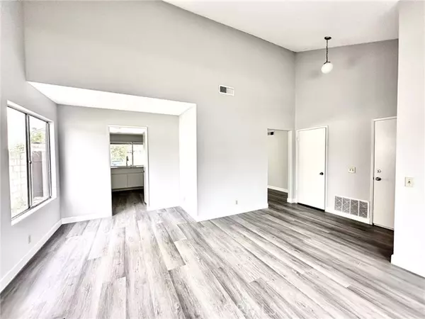 Cerritos, CA 90703,13822 Elgers