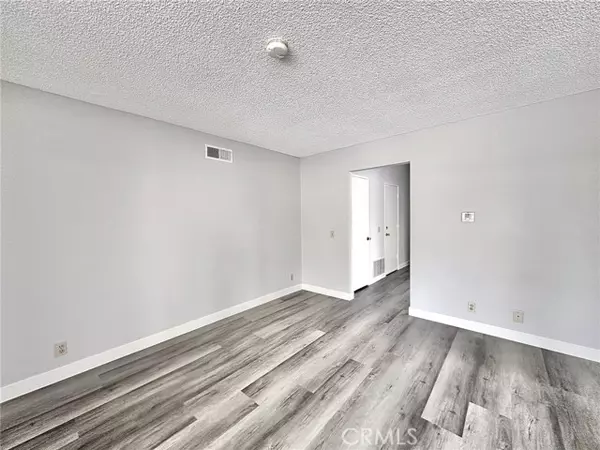 Cerritos, CA 90703,13822 Elgers