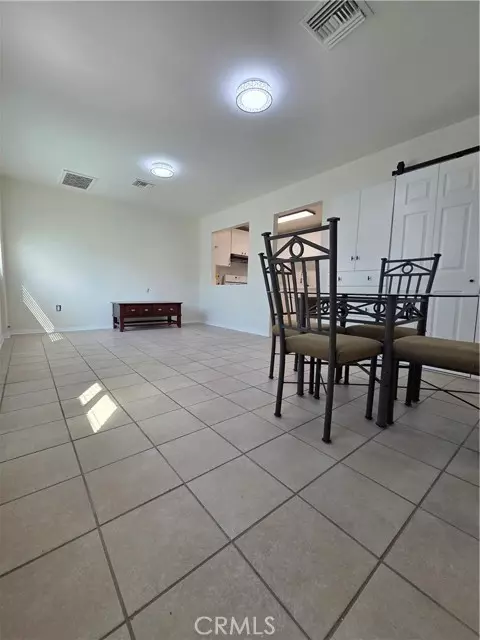 Reseda, CA 91335,6956 Wystone B