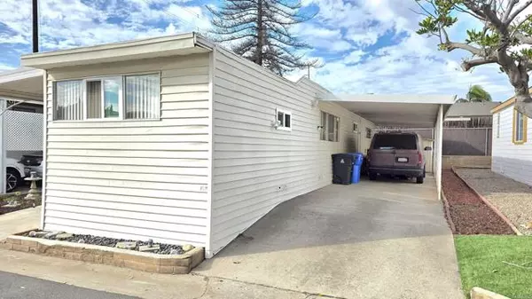 Chula Vista, CA 91911,121 Orange Ave. 33