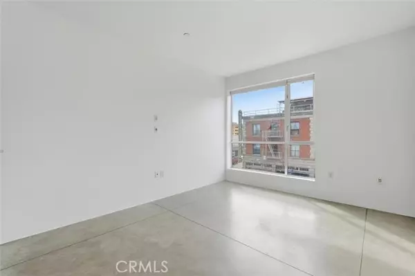 San Pedro, CA 90731,285 W 6th 317